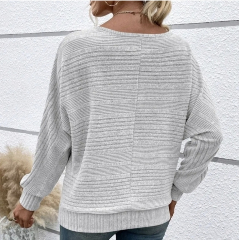 Stylish 3-piece boutique tops bundle in women’s size Med - Picture 7 of 8